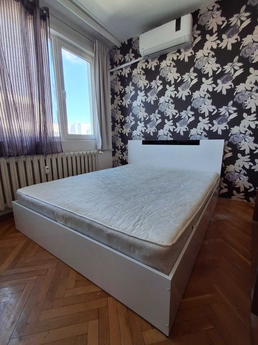 Продавам спалня с матрак