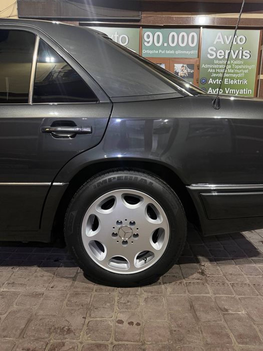 Продаётся Mercedes Benz w124 E320 отличном состоянии