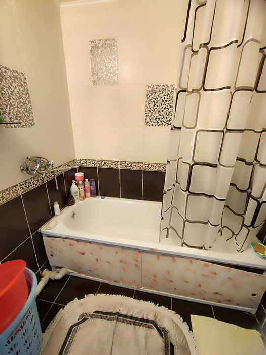 Продам 3 х комн квар. 6-87,  5 этаж.