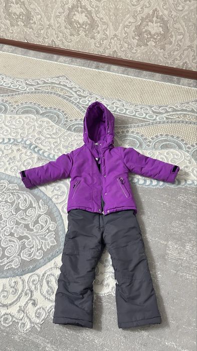 Продам куртку детскую