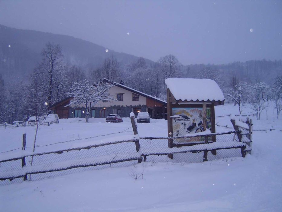 De vanzare casa in apropriere de Lacul Baraj Rusca Teregova,