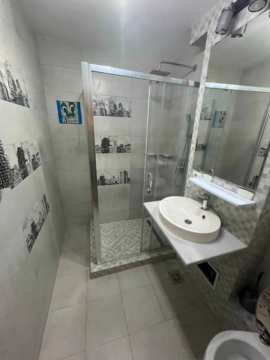 Închiriez apartament 3 camere, 70 mp, parter, Strada Armoniei – 350 €