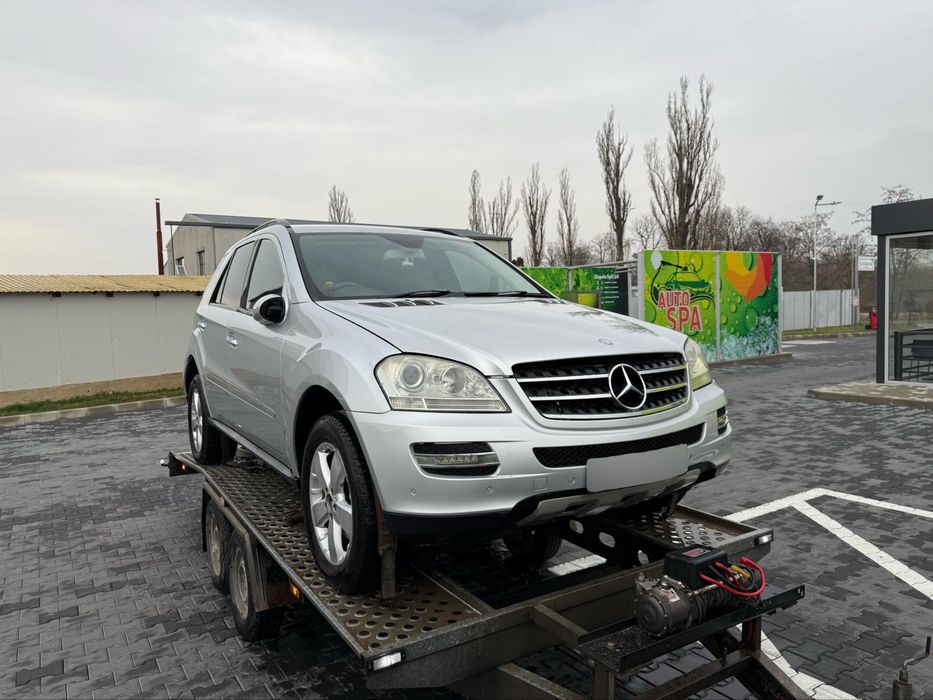 Dezmembrez Mercedes-Benz ML W164 ML 320 CDI și ML 280 CDI