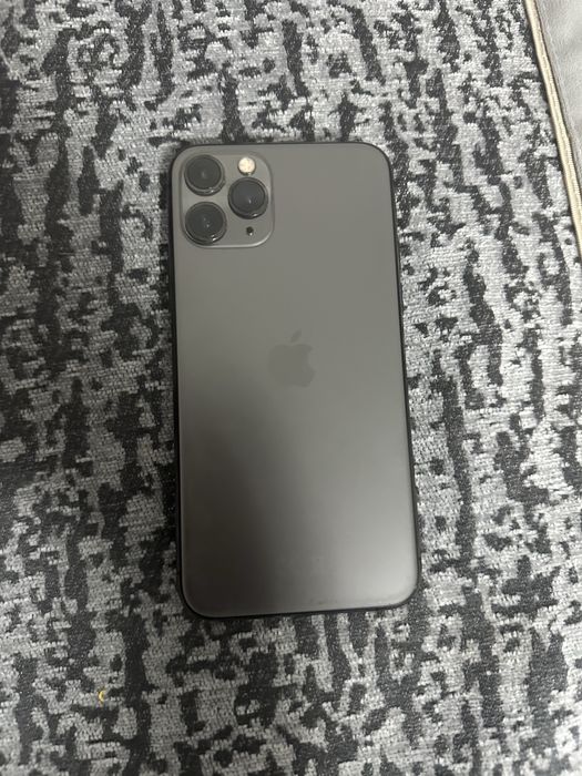 Продам айфон 11 про