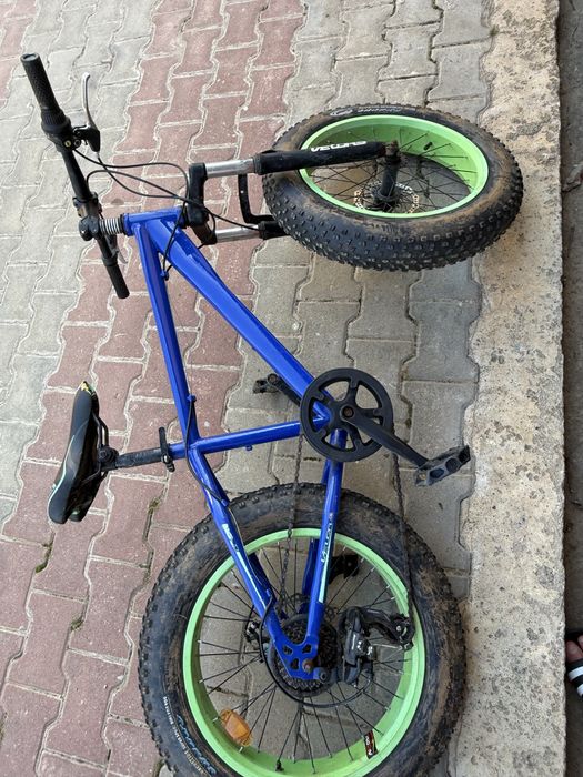 Bicicleta MTB Fat Bike pentru copii pana in 16 ani
