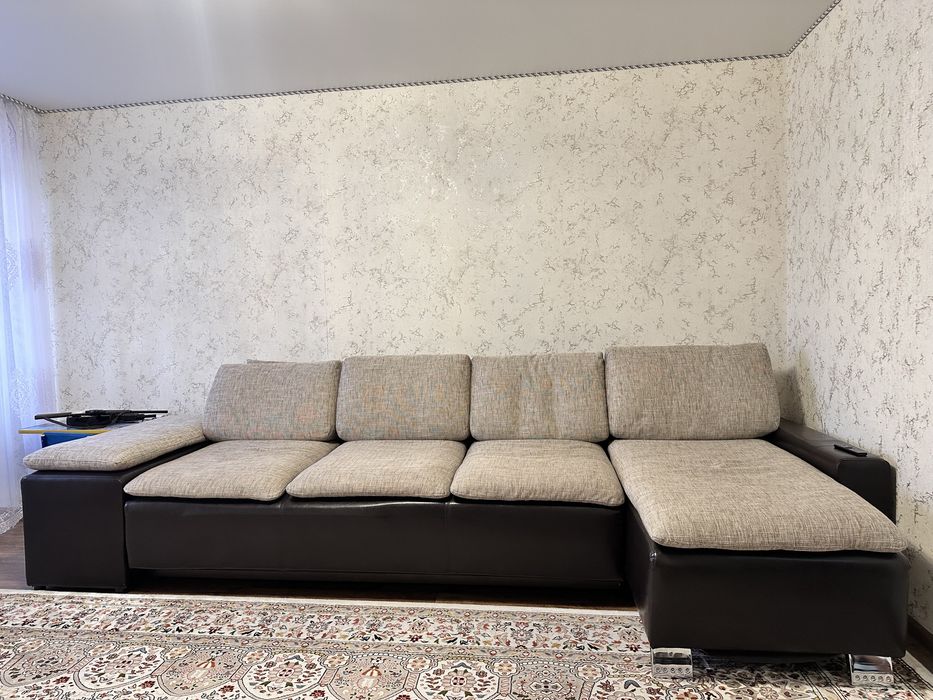 Продам диван в гостиную