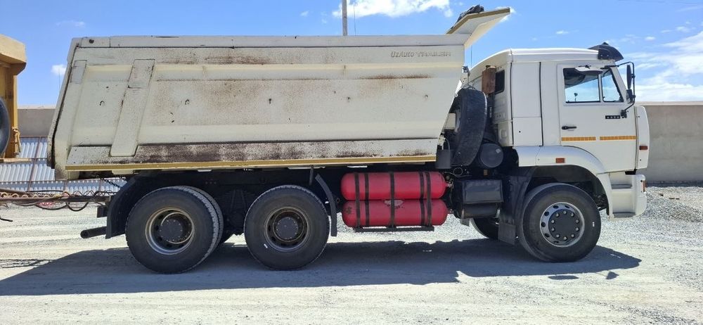 Kamaz 6520 maz prisepi bilan sotiladi