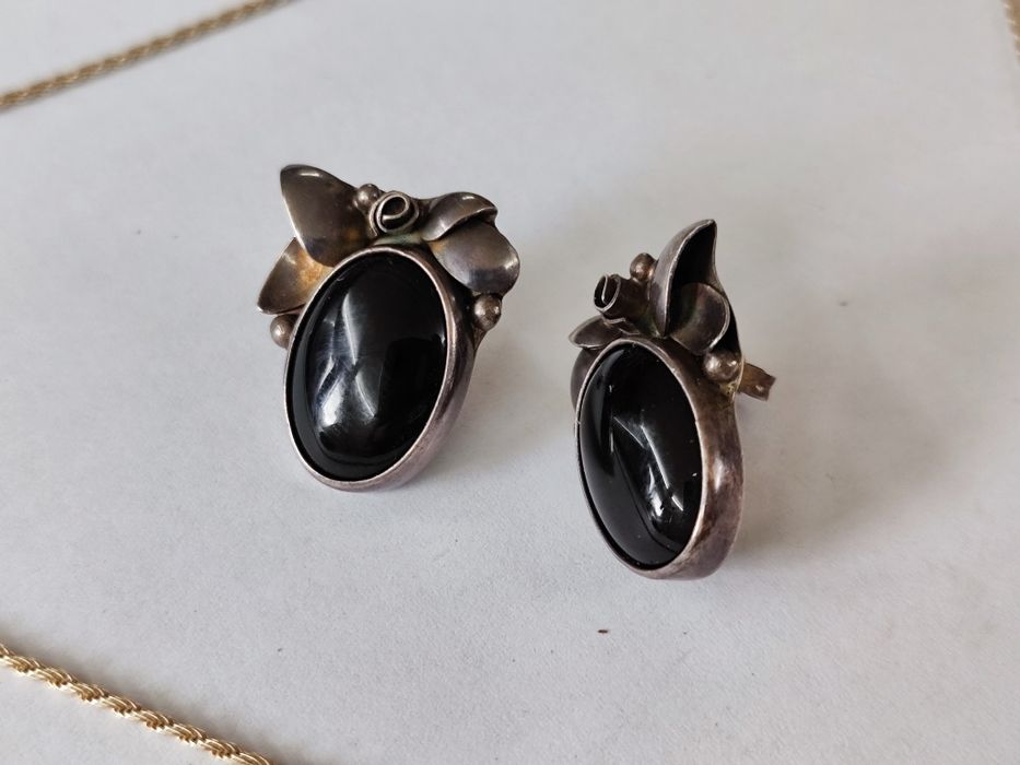 Сребърен комплект с оникс обеци и колие