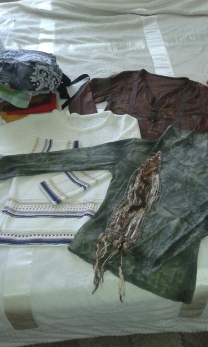 Продам женские Свитера