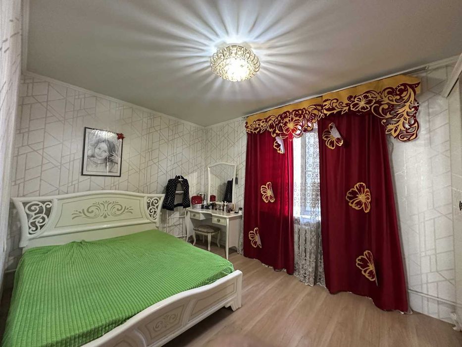 Продажа 2-этажного дома район Софии