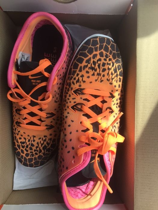 Кроссовки Nike новые