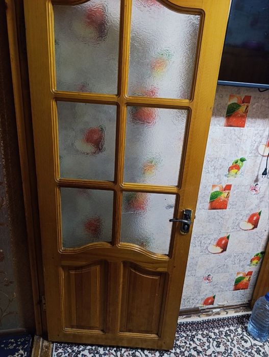 Продаю двери(из настоящего дерева)