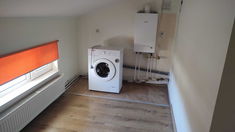 Ofer spre închiriere apartament cu 2 camere
