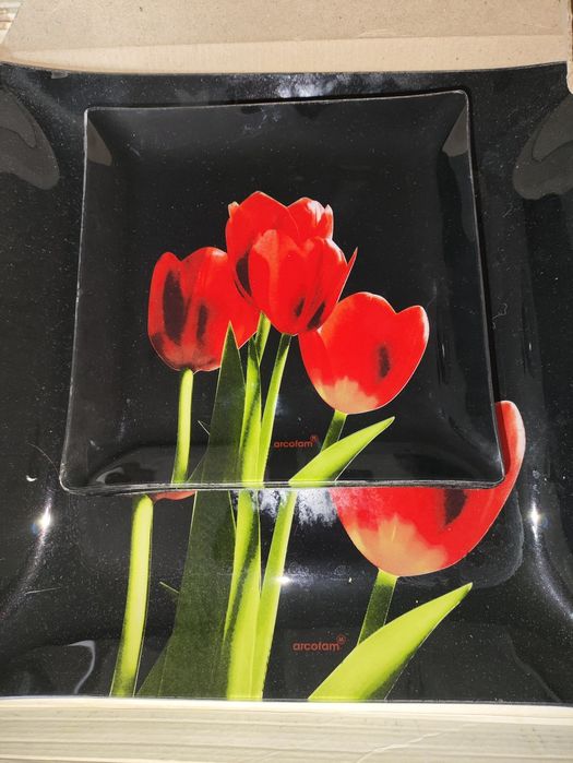 Тортница и 6 тарелок