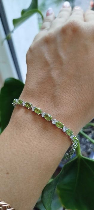 В наличии красивые украшения из серебра шикарного качества