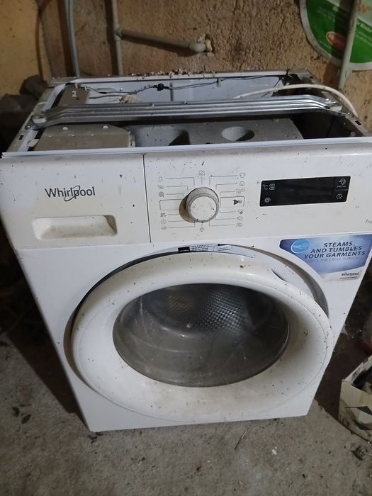 Пералня Whirlpool FWF71253W  за части