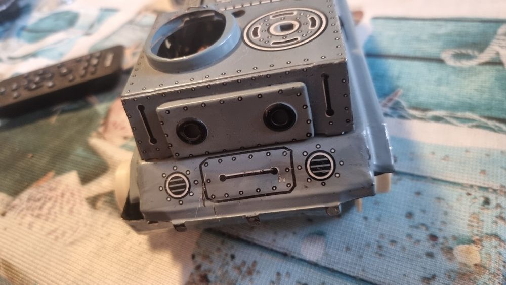 Ретро метална количка