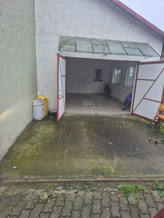 Casa cu teren de vanzare