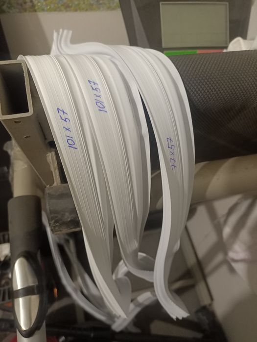 Фреон , уплотнительные резинки на холодильники.