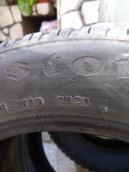 Firestone Winterhawk 215/55/17 98V XL