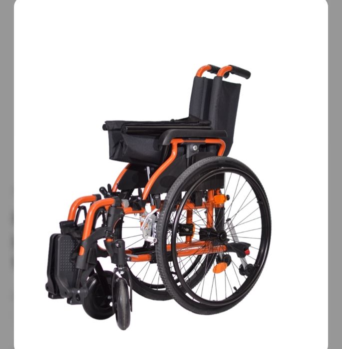 Продам инвалидную коляску в упаковке