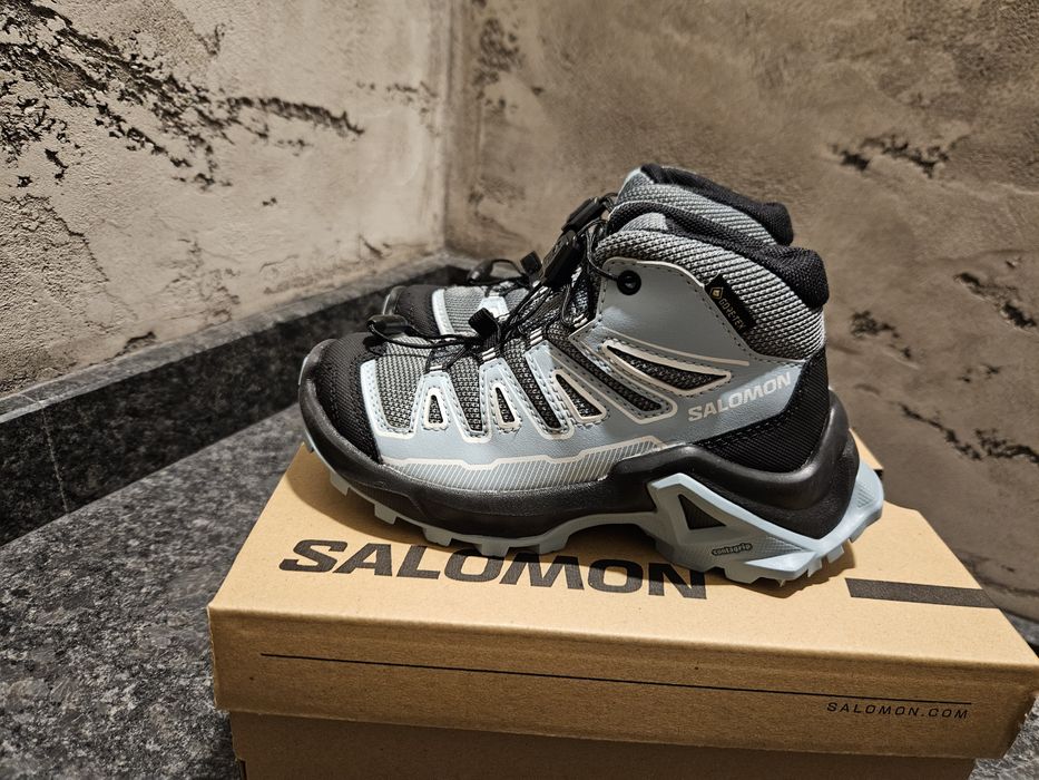 Обувки на Solomon и Nike