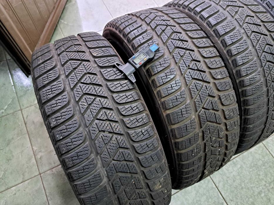 4 anvelope 205/40 R18 Pirelli