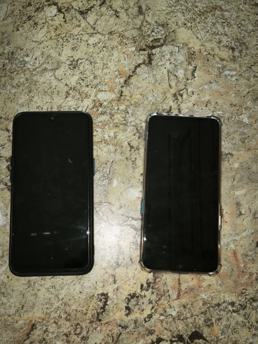 Продам два телефона самсунг и оппо