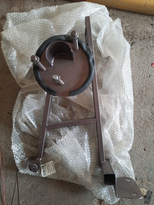 Крепление запосного колеса ТЛК 200