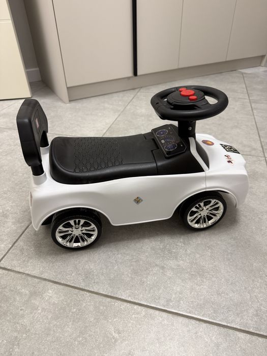 Детска кола за бутане