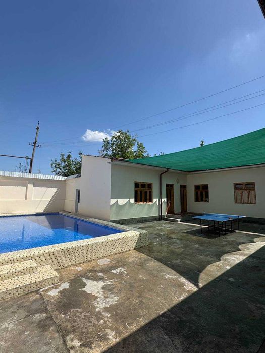 Dacha  Qibray  shahardan 5 km