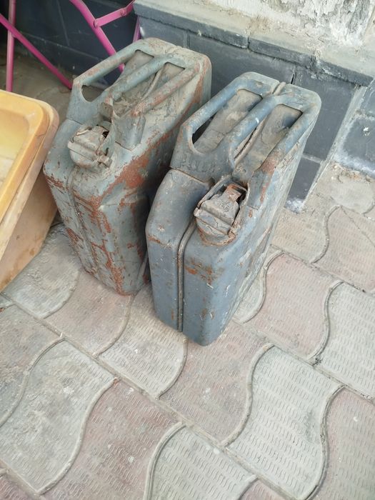 Канистры 20 литров