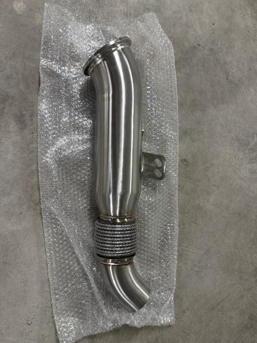 BMW  F30/G30/F22/F22/F32/F36/G11 Catless Downpipe   PLUG AND PLAY