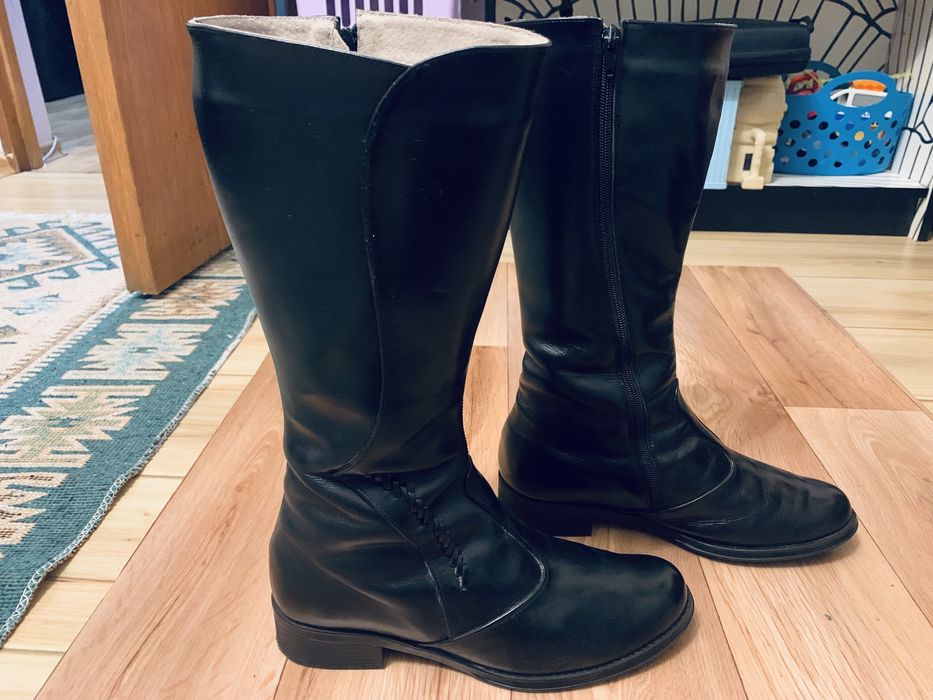 Vând cizme dama din piele naturala