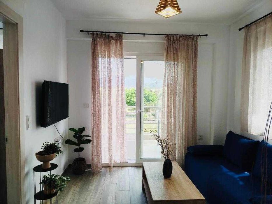 Апартамент под наем на 1-ви етаж в Паралия Офринио