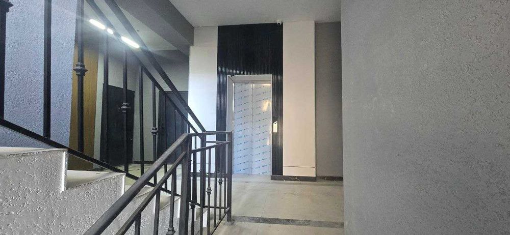 Продаю 2х комнатную  квартиру на новостройке в Чирчике