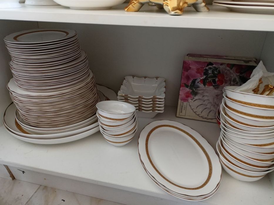 Сервис на 12 персон