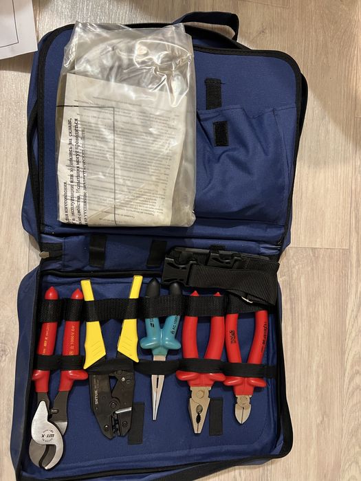 Набор инструментоа электрика