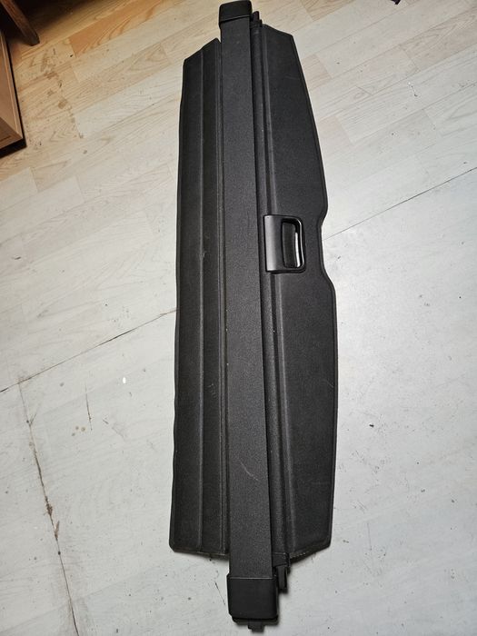 Продавам щора за багажник за VW Polo Variant