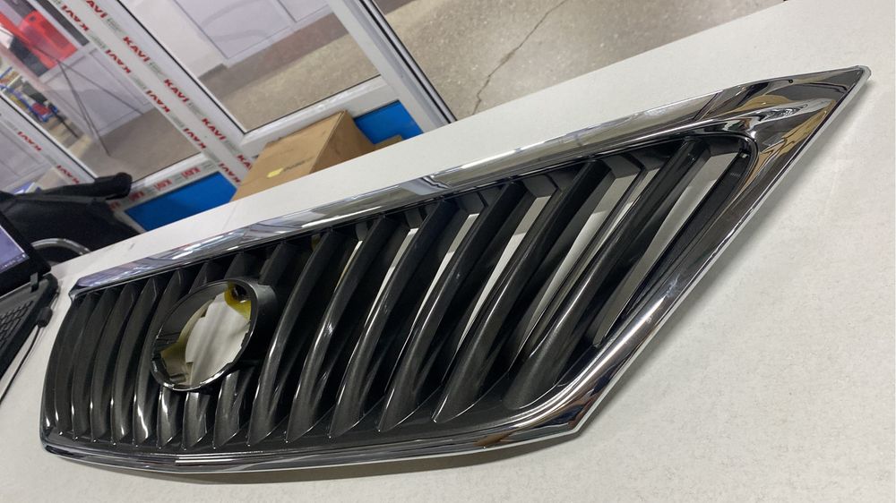 Решетка радиатор RX 330