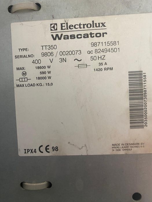 Uscator de rufe profesional 9 kg Elecrolux.