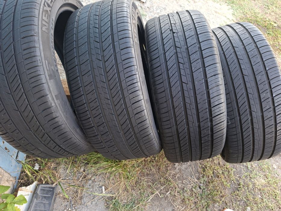 Продам шины. 235/45/18 нексен
