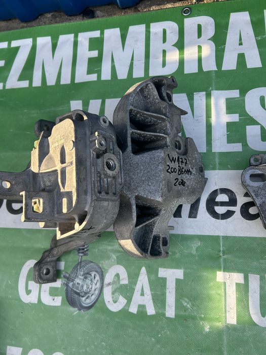 Tampon motor Mercedes W177 A klass 1.3 benzină hybrid