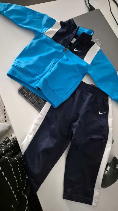 Costum nike baieti 18 luni