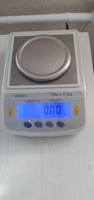 Продам весы ювелирные.