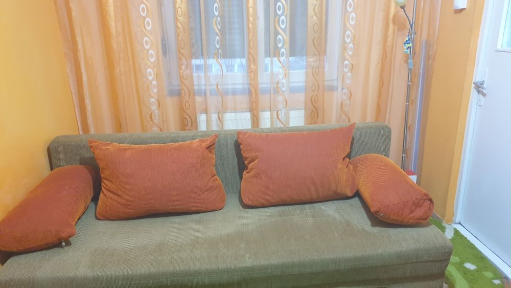 Canapea extensibila  2 m ×1,60 m deschisa
