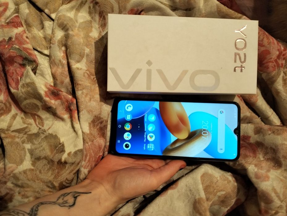 Продам телефон Vivo