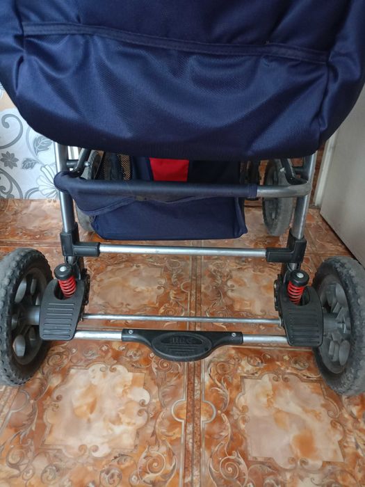 Продавам комбинирана бебешка количка MAG ENGLAND