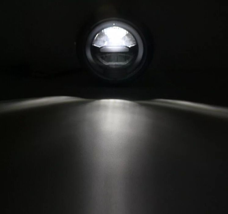 Лед фар за мотор