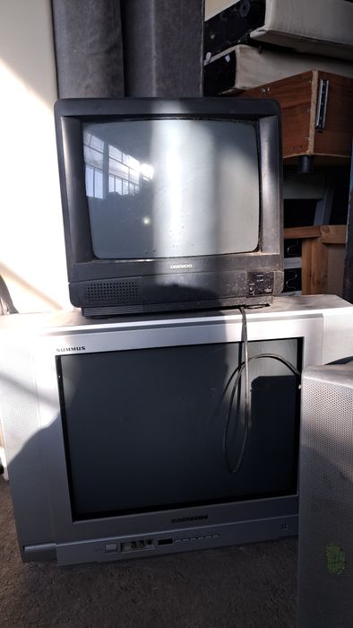 Отдам даром телевизоры